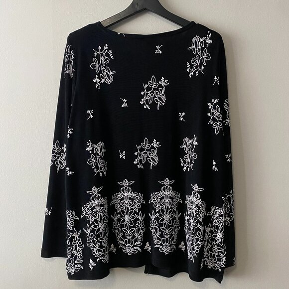 Marallis Collection Black White Embossed Floral Pattern One Button Cardigan - Picture 2 of 14
